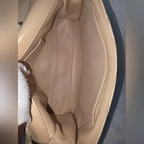 Auth Louis Vuitton Lambskin Go-14 Malletage MM Shoulder Bag - Picture 4 of 9